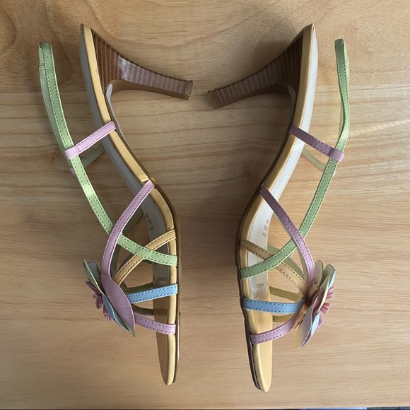 Lifestride Natasha Pastel Heels - Picture 5 of 7